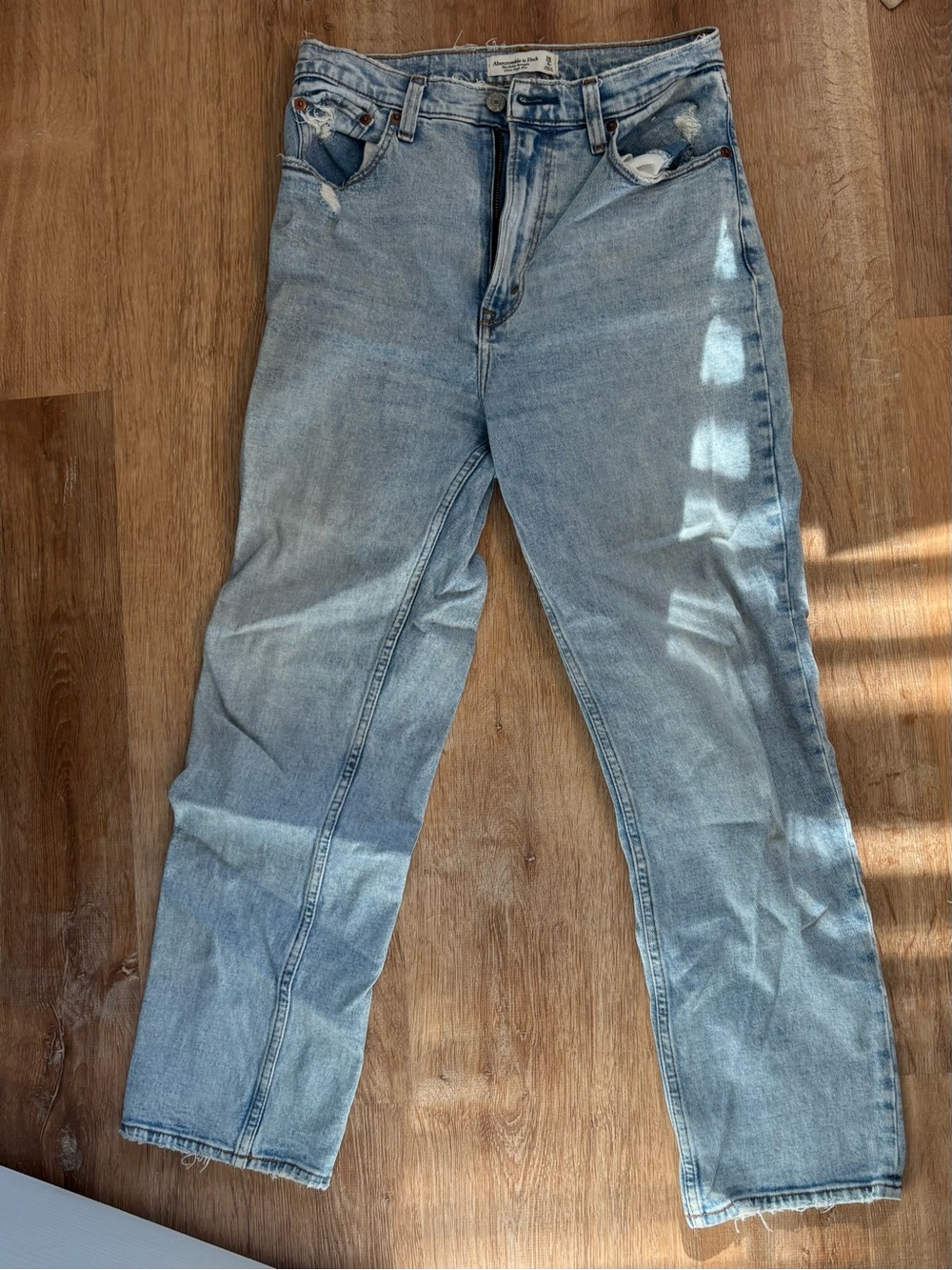 Abercrombie & Fitch Light Wash Ankle Straight-Leg Jeans